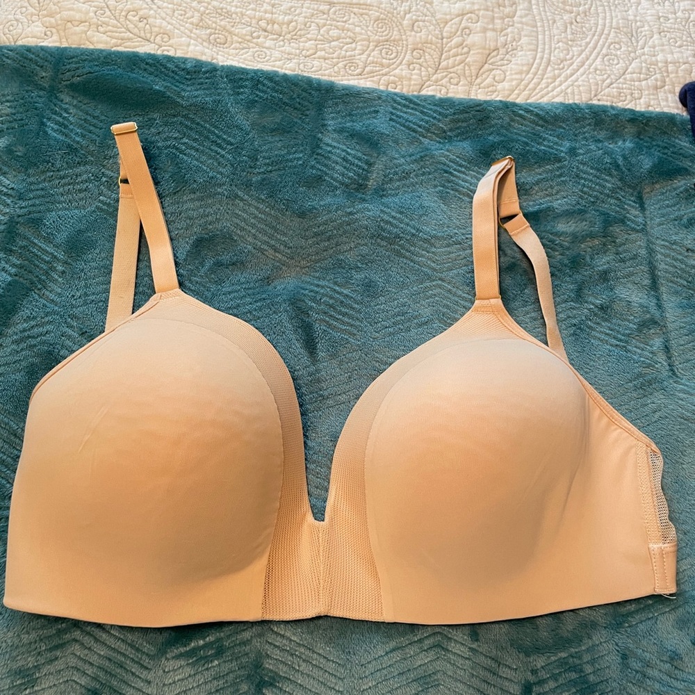 Lively 34DD Wireless Nude Bra adjustable racerback